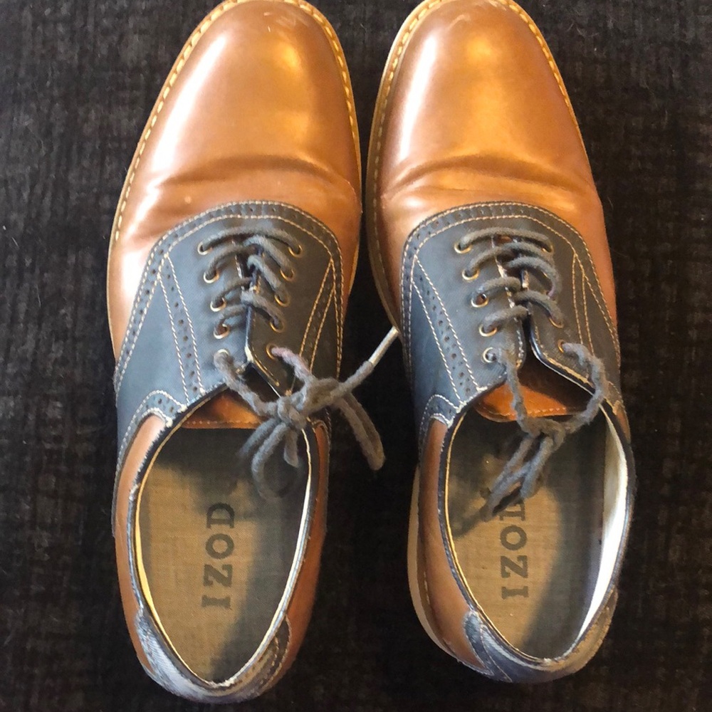 Izod Men's Two-Tone Brown and Blue Oxfords